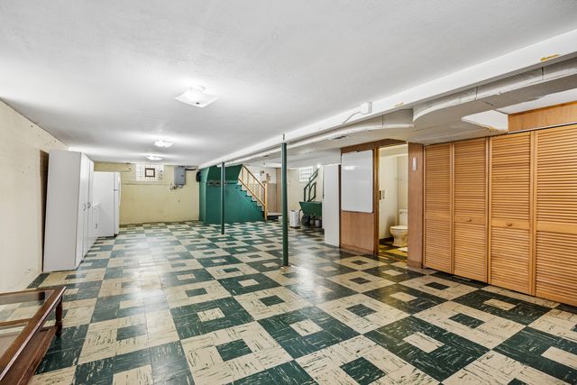 6000 S Narragansett Avenue, Chicago, IL 60638
