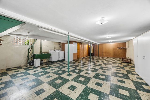 6000 S Narragansett Avenue, Chicago, IL 60638