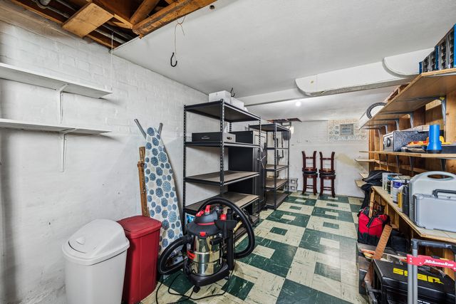 6000 S Narragansett Avenue, Chicago, IL 60638