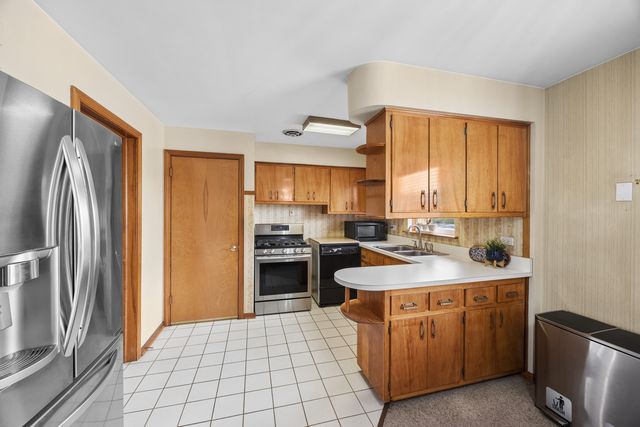 6000 S Narragansett Avenue, Chicago, IL 60638