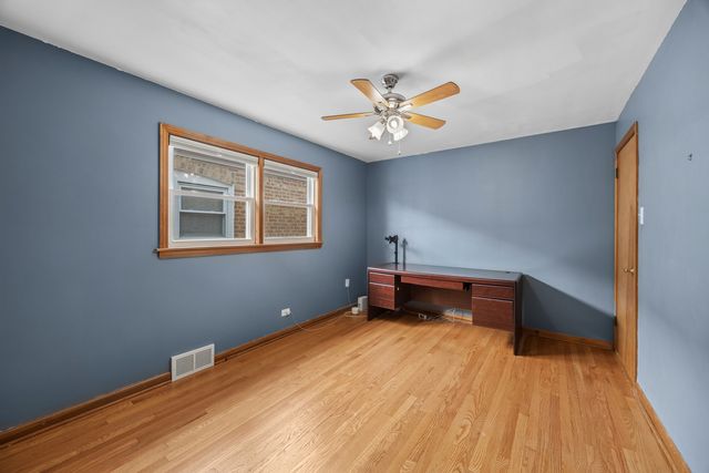 6000 S Narragansett Avenue, Chicago, IL 60638