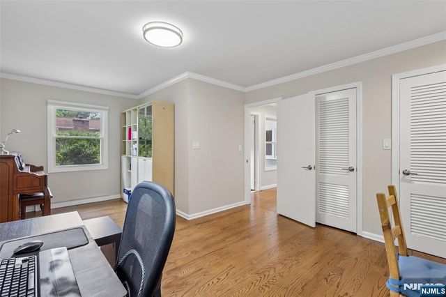 251 Brookmere Court, Ridgewood, NJ 07450