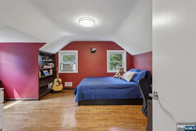 251 Brookmere Court, Ridgewood, NJ 07450