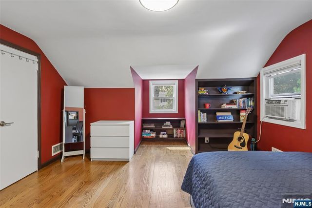 251 Brookmere Court, Ridgewood, NJ 07450