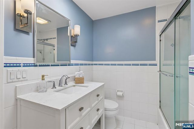 251 Brookmere Court, Ridgewood, NJ 07450