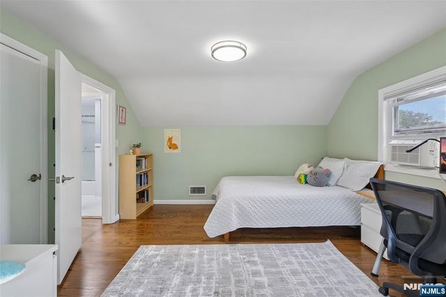 251 Brookmere Court, Ridgewood, NJ 07450