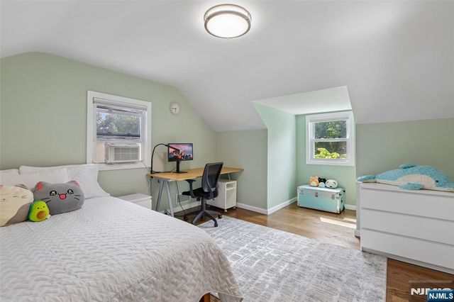 251 Brookmere Court, Ridgewood, NJ 07450
