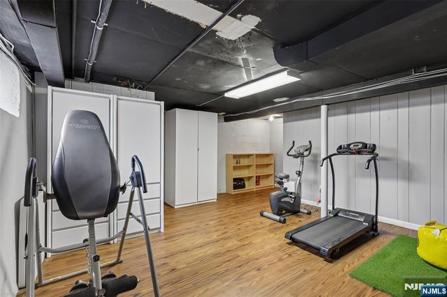 251 Brookmere Court, Ridgewood, NJ 07450