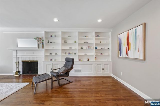 251 Brookmere Court, Ridgewood, NJ 07450