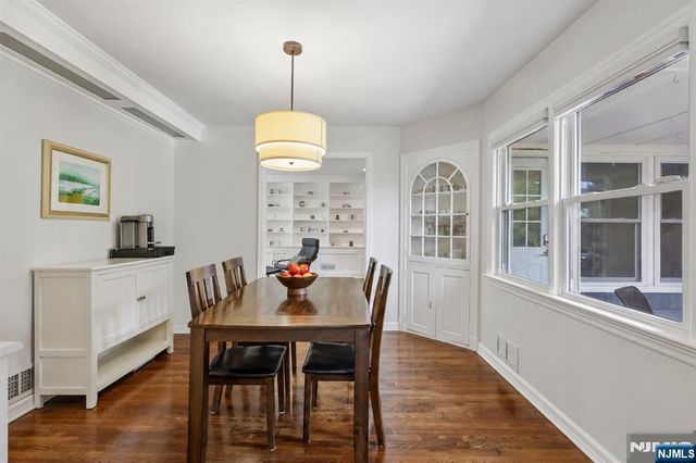 251 Brookmere Court, Ridgewood, NJ 07450