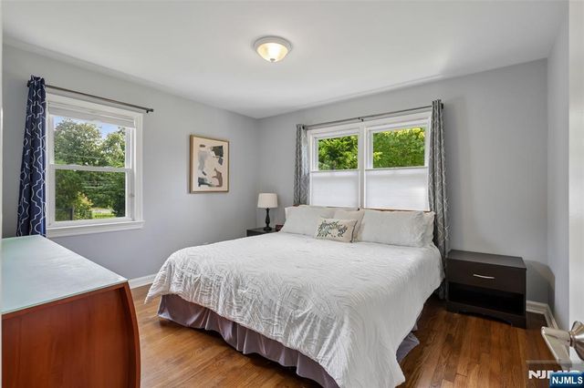 251 Brookmere Court, Ridgewood, NJ 07450