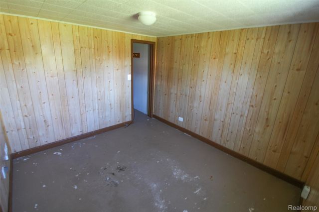 2615 Watkins Lake Road, Waterford Charter Township, MI 48328