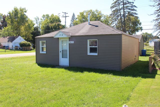 2615 Watkins Lake Road, Waterford Charter Township, MI 48328