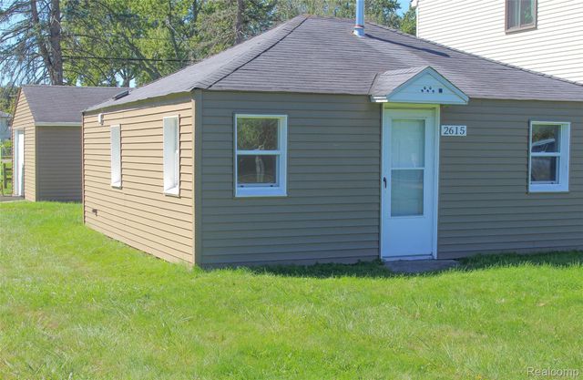 2615 Watkins Lake Road, Waterford Charter Township, MI 48328