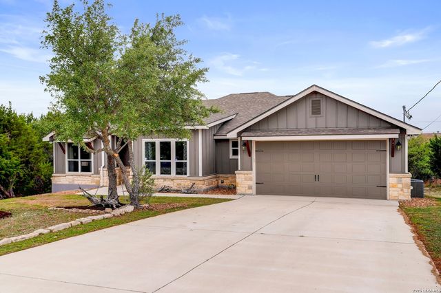 1375 Parton, Canyon Lake, TX 78133