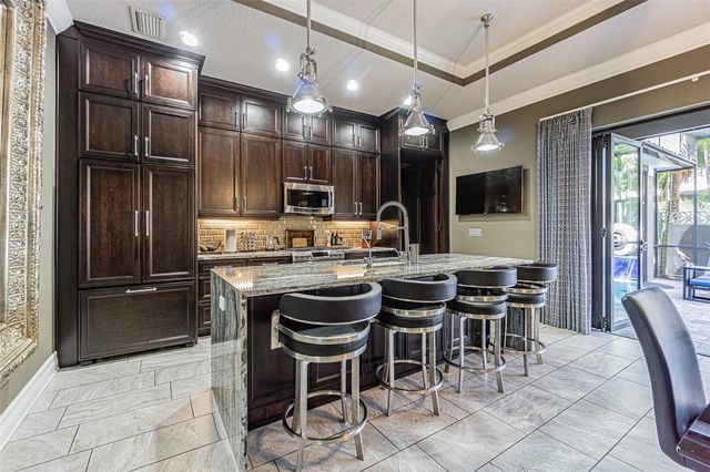 4210 W NORTH B STREET, Tampa, FL 33609