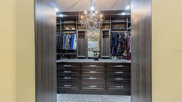 4210 W NORTH B STREET, Tampa, FL 33609