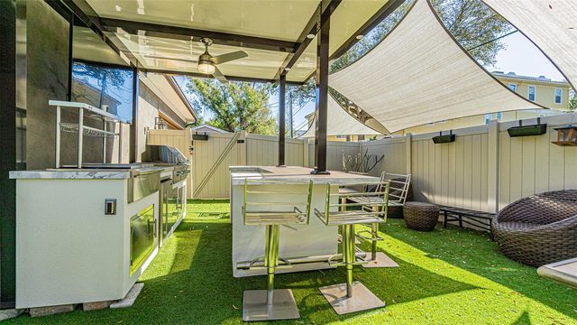 4210 W NORTH B STREET, Tampa, FL 33609