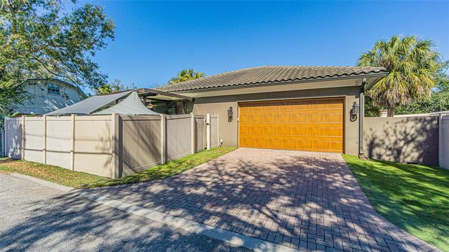 4210 W NORTH B STREET, Tampa, FL 33609