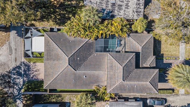 4210 W NORTH B STREET, Tampa, FL 33609