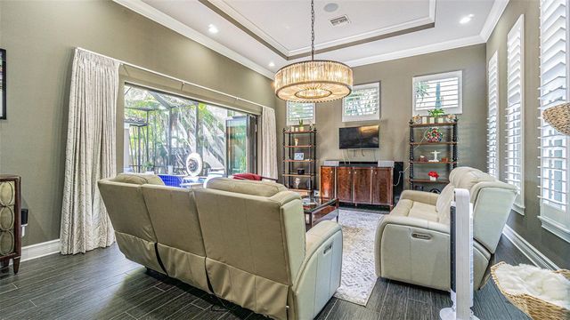 4210 W NORTH B STREET, Tampa, FL 33609