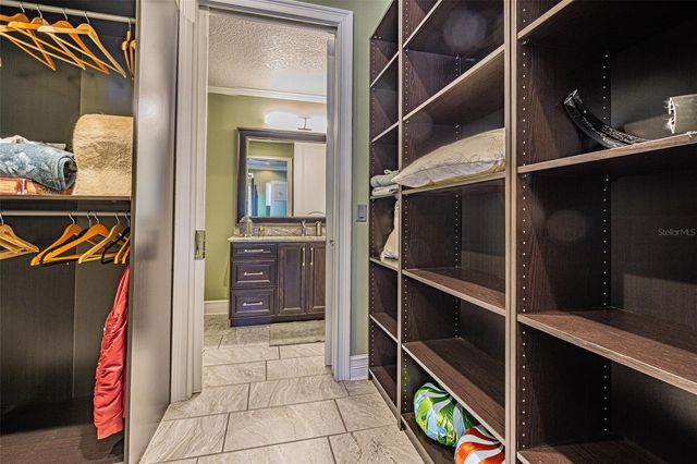 4210 W NORTH B STREET, Tampa, FL 33609