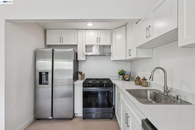 4433 Fairlands Dr, Pleasanton, CA 94588