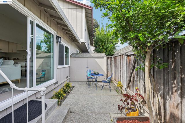 4433 Fairlands Dr, Pleasanton, CA 94588