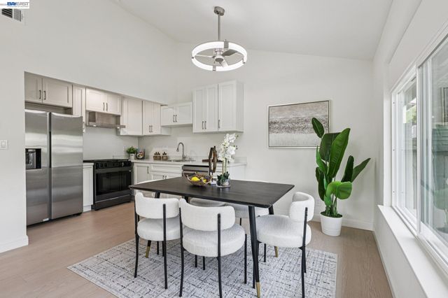 4433 Fairlands Dr, Pleasanton, CA 94588