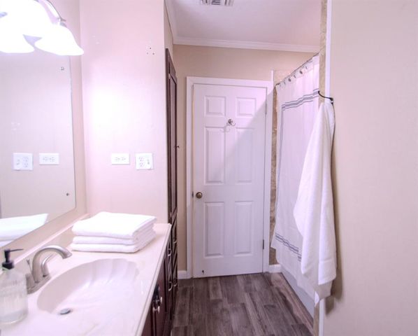 804 S Chappell Hill Street, Brenham, TX 77833