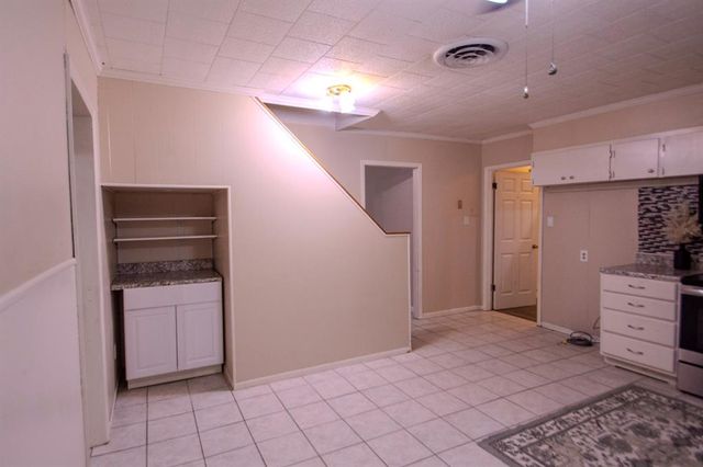804 S Chappell Hill Street, Brenham, TX 77833