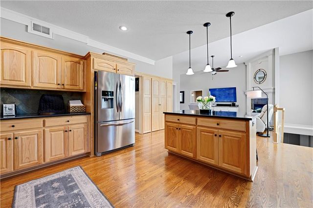 23603 W 72nd Terrace, Shawnee, KS 66227