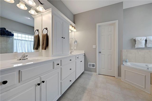 23603 W 72nd Terrace, Shawnee, KS 66227