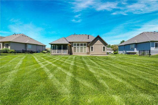 23603 W 72nd Terrace, Shawnee, KS 66227