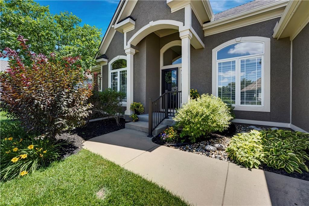 23603 W 72nd Terrace, Shawnee, KS 66227