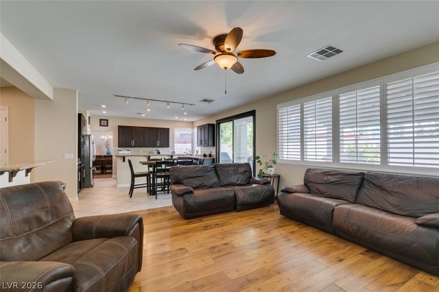 62 Perennial Border Court, Las Vegas, NV 89148