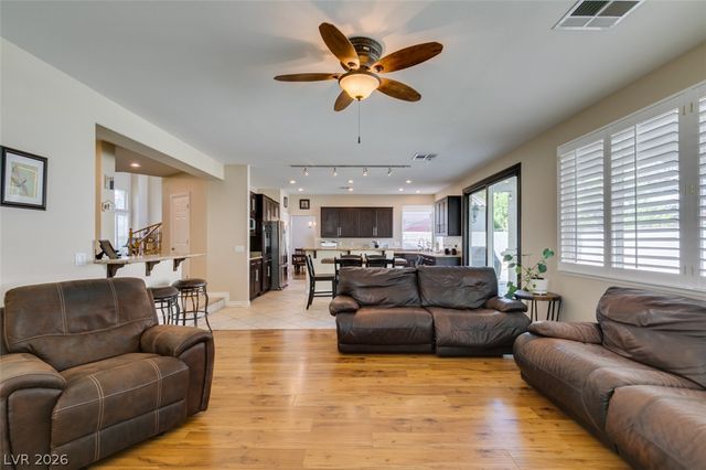 62 Perennial Border Court, Las Vegas, NV 89148