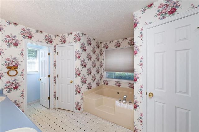 358 Roscoe Davis Road, Monroe, GA 30656