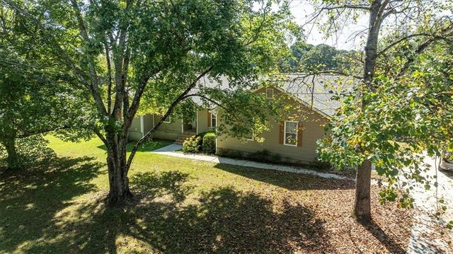 358 Roscoe Davis Road, Monroe, GA 30656