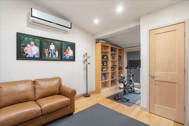 741 E Hillcrest Ave, Yuba City, CA 95991