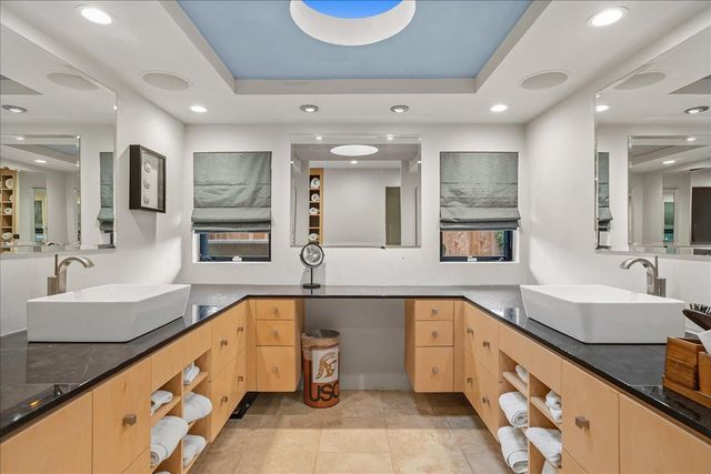 741 E Hillcrest Ave, Yuba City, CA 95991