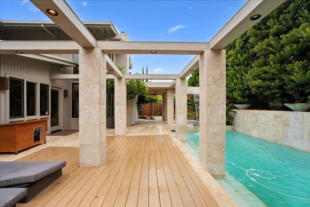 741 E Hillcrest Ave, Yuba City, CA 95991