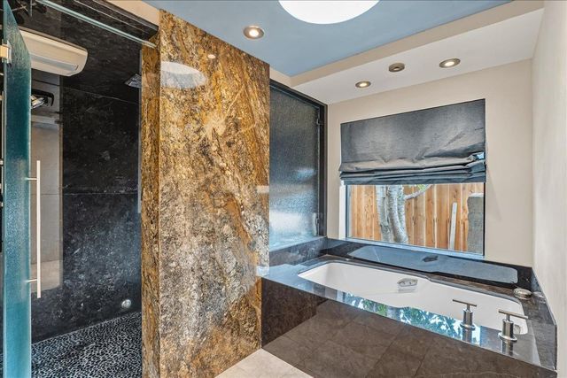 741 E Hillcrest Ave, Yuba City, CA 95991