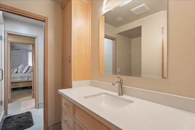 741 E Hillcrest Ave, Yuba City, CA 95991