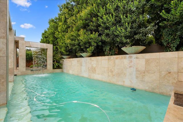 741 E Hillcrest Ave, Yuba City, CA 95991