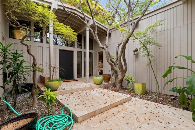 741 E Hillcrest Ave, Yuba City, CA 95991