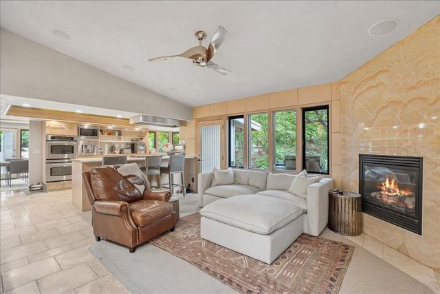 741 E Hillcrest Ave, Yuba City, CA 95991