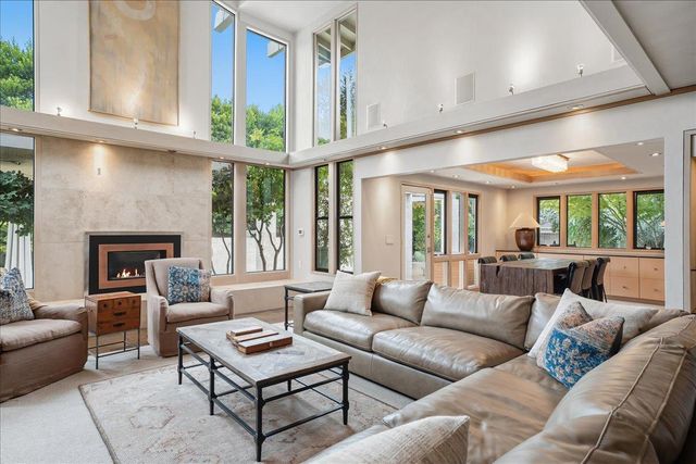 741 E Hillcrest Ave, Yuba City, CA 95991