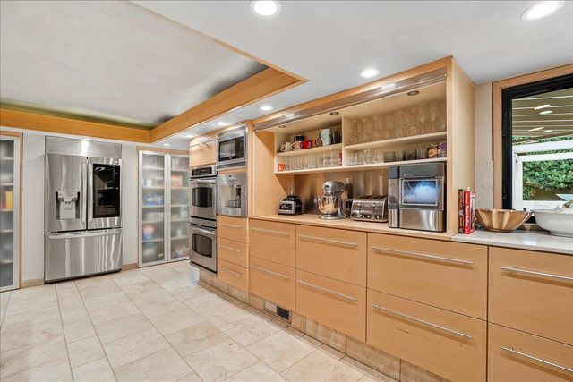 741 E Hillcrest Ave, Yuba City, CA 95991