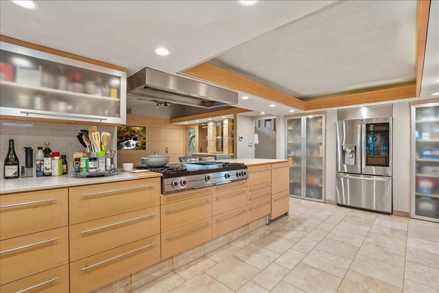 741 E Hillcrest Ave, Yuba City, CA 95991